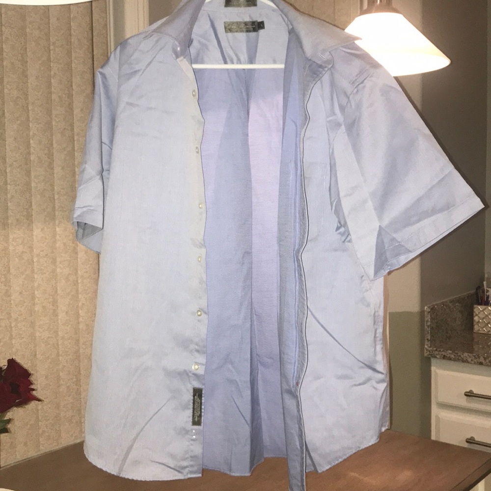 Blue short sleeve shirt